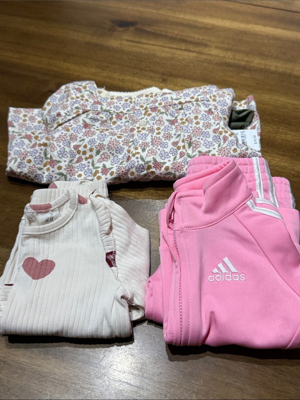 Baby Girl Bundle size 6 months (Adidas, H&M, Carter’s)